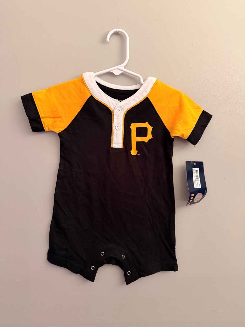 NEW Pittsburgh Pirates Shortie Romper 6-9m